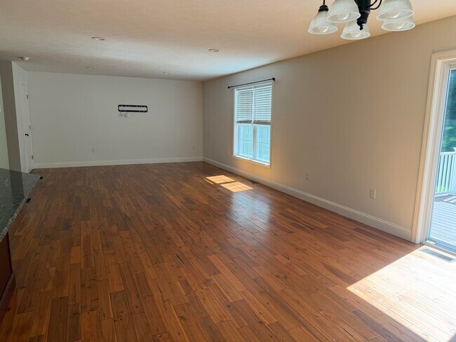 Building Photo - 4 Arbor Way