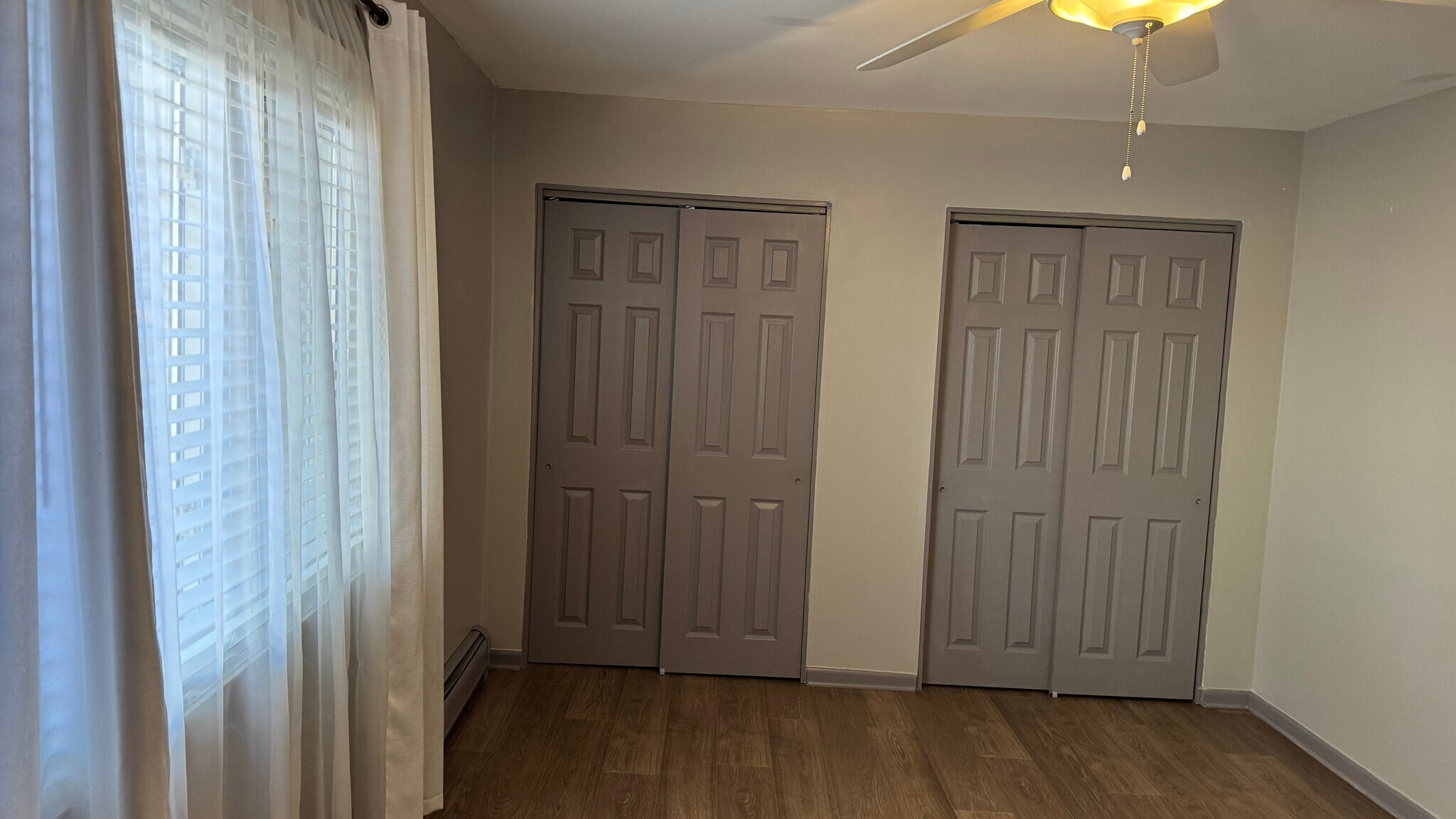 Building Photo - 9S070 Lake Dr