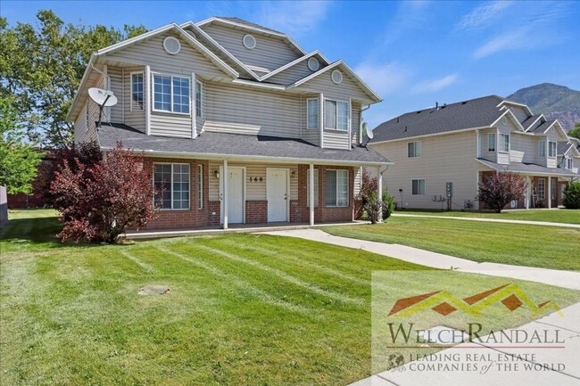 Primary Photo - Beautiful 3 Bed 1.5 Bath Townhome in Ogden