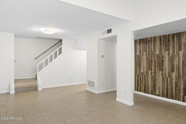 Building Photo - 6013 N 79th St