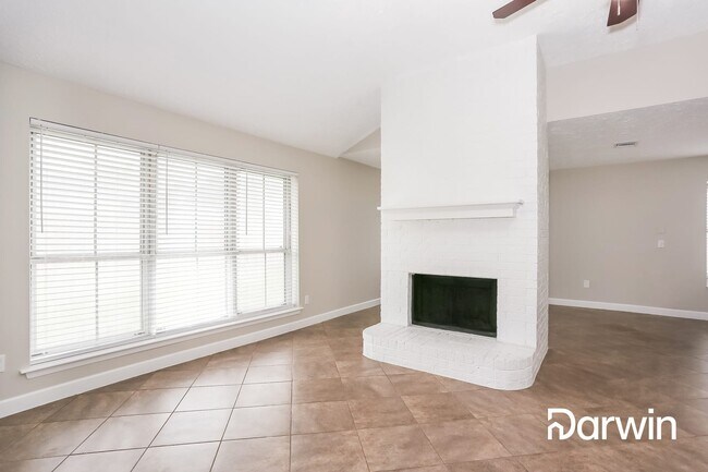 Building Photo - 314 Flora Vista Dr