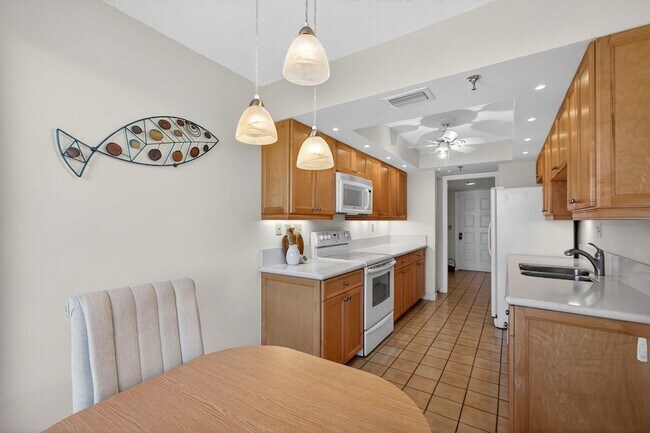 Building Photo - 1190 Jimmy Buffett Mem Hwy