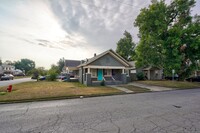 Building Photo - Stylish 1-Bedroom Gem Near Midtown & Plaza...