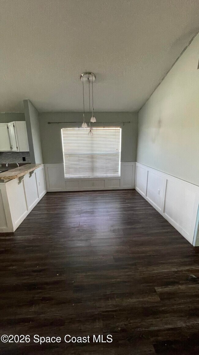 Building Photo - 2555 Street Pauls Dr