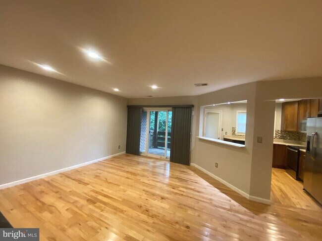 Building Photo - 11202 Beaver Trail Ct