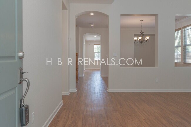 Building Photo - 521 S Altura Ct