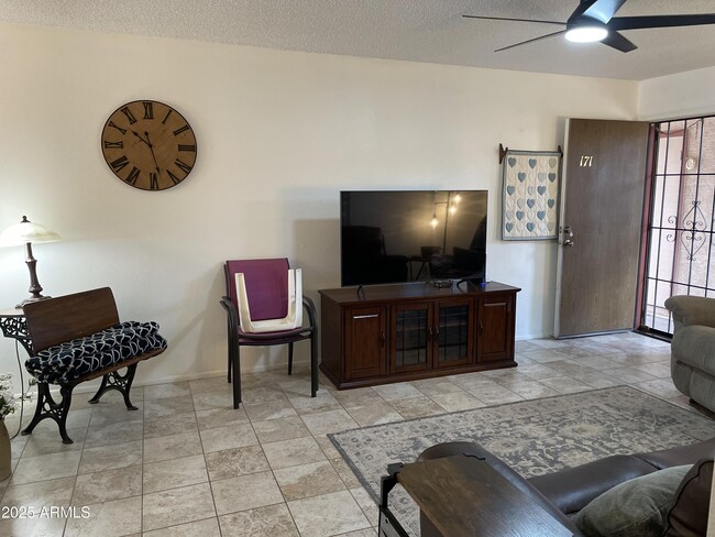 Building Photo - 455 S Delaware Dr