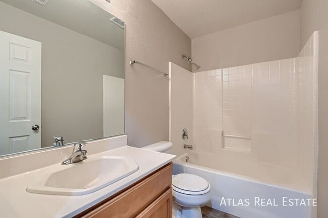 Building Photo - 5821 Alisa Roberts St