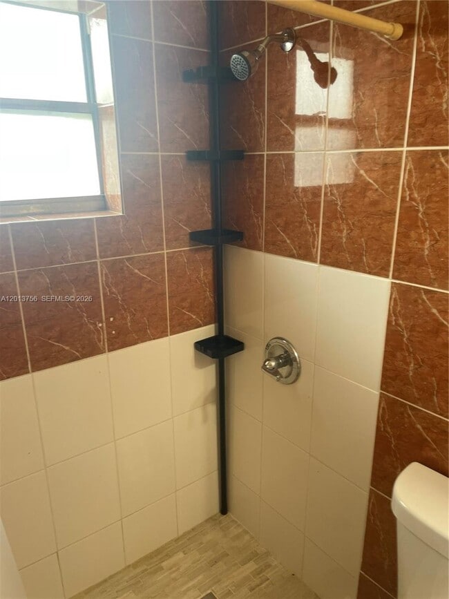 Building Photo - 4115 SW 108th Ave