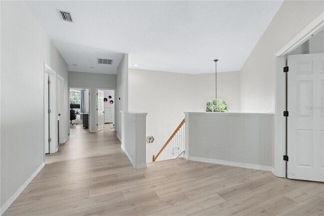 Building Photo - 2298 Hannah Way N