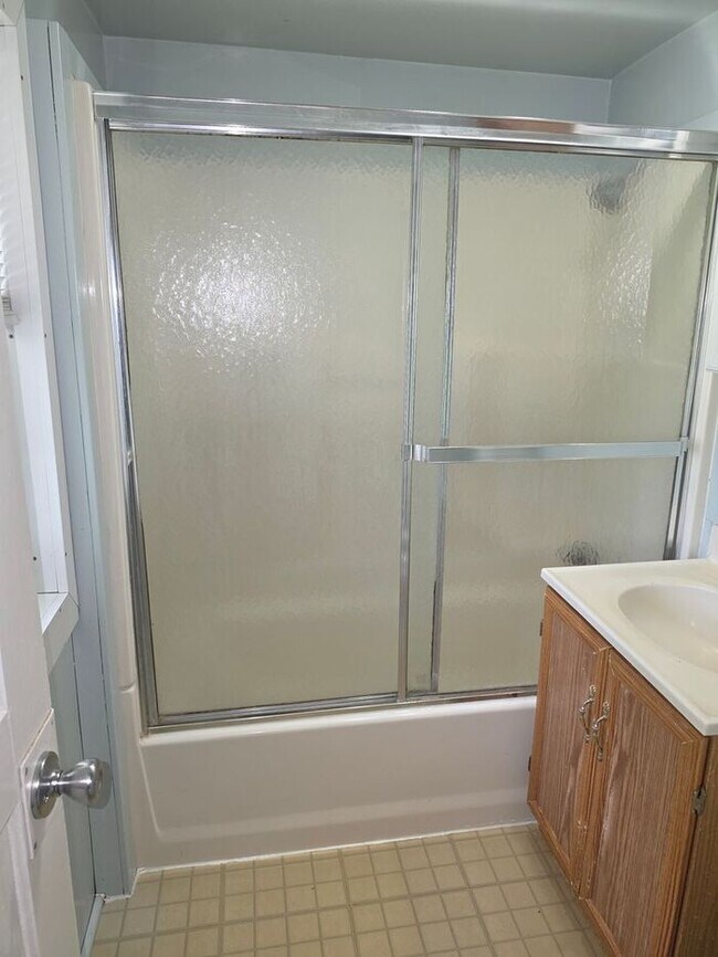 Building Photo - 2 bedroom unit in Berrien Springs