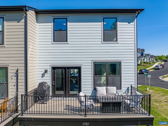 Building Photo - 1521 Knoll Ln