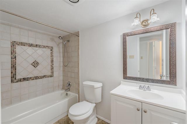 Building Photo - 5120 Runyon Dr