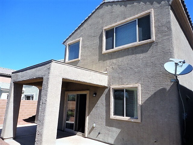 Building Photo - Great home in Aliante Community!