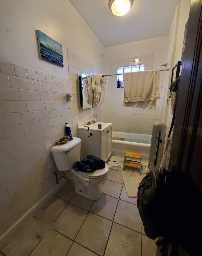 Building Photo - 2068 W Hutchinson St