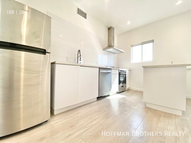 Primary Photo - 2512 1/4 London St-1/4