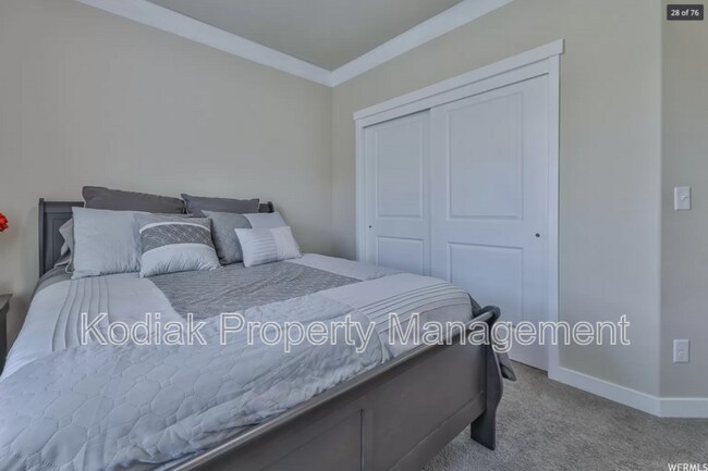 Building Photo - 1463 Kentucky Derby Way
