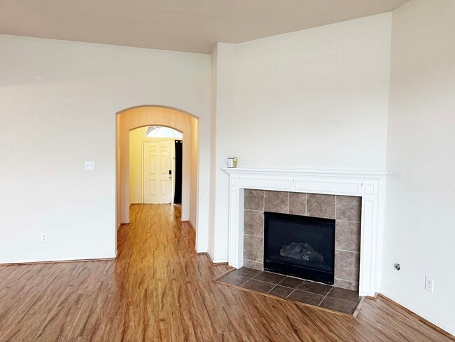 Building Photo - 4202 Wells Mark Dr