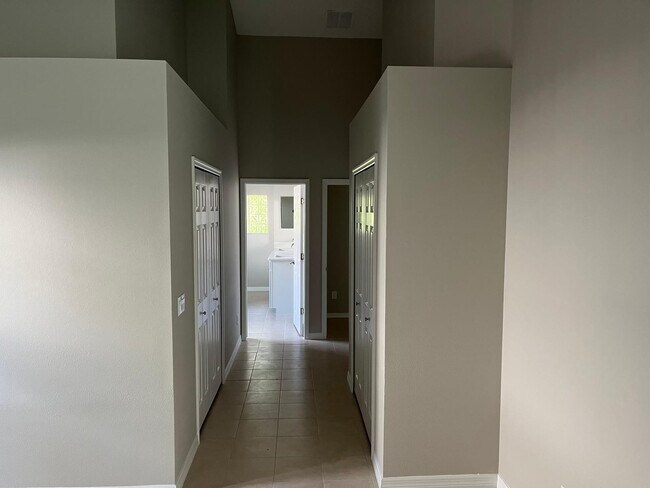 Building Photo - 1918 Turtle Creek Pl