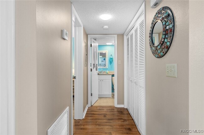 Building Photo - 5 Cypress Run