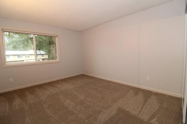 Building Photo - Charming 3 Bedroom Rental in Kirkland, WA ...