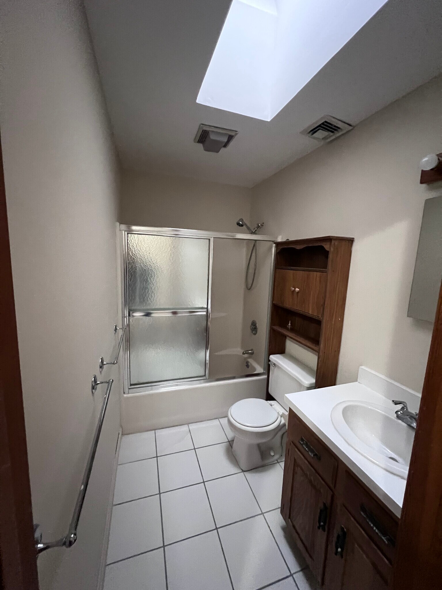 Building Photo - 150 Pacific St