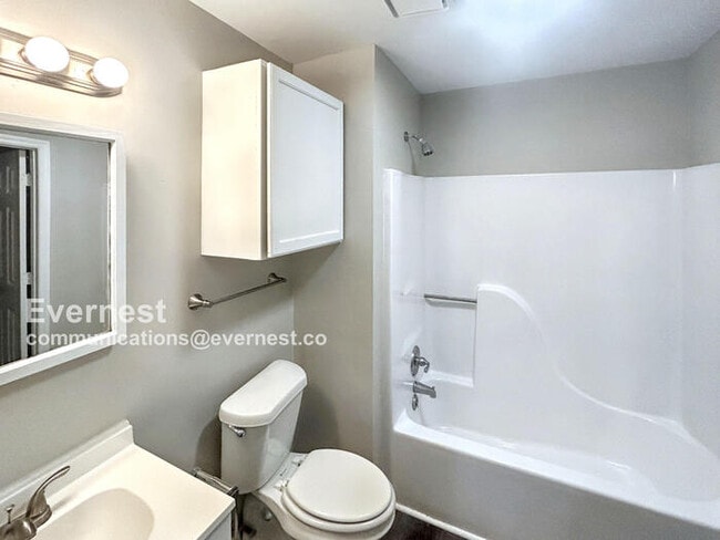 Building Photo - 615 Cahaba Manor Trail