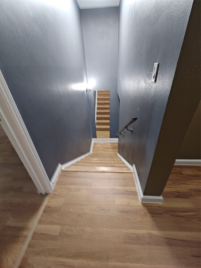 Building Photo - 2252 Shadowdale Dr