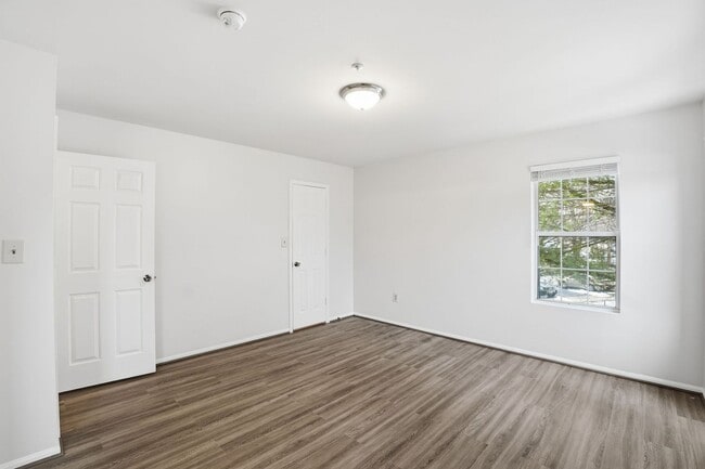 Building Photo - An inviting opportunity to make your next move truly feel like home.