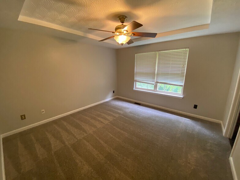 Building Photo - 312 Reba Jackson Dr
