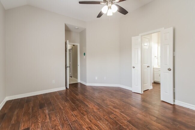 Building Photo - 3306 Maymist Dr