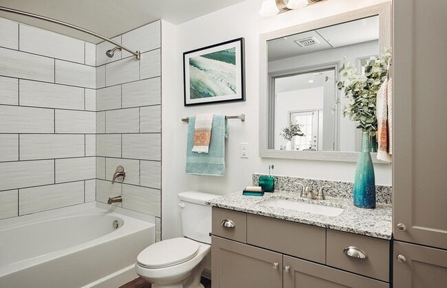 Building Photo - 8802 N Sam Houston Pkwy E Pky