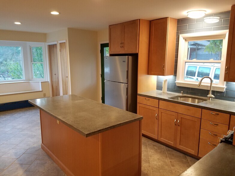 Kitchen - 30 Jenkinstown Rd