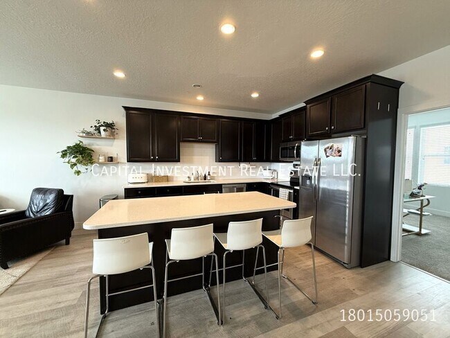 Building Photo - 5401 Ranches Loop Rd