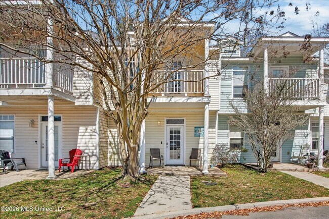 Building Photo - 1283 Century Oaks Dr
