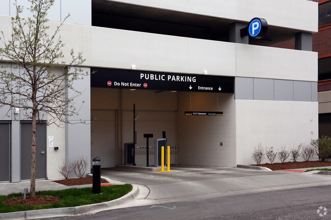 Parking garage - E2 Apartments