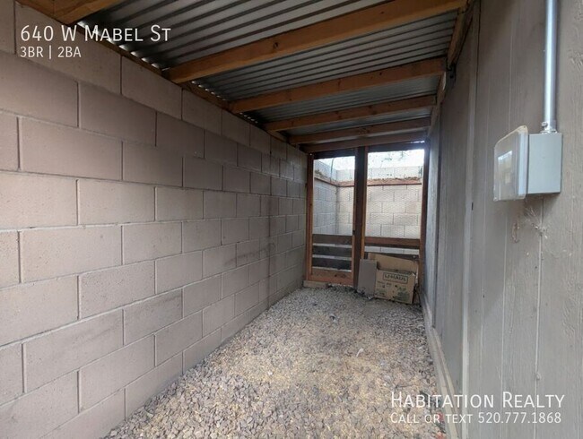 Building Photo - 640 W Mabel St