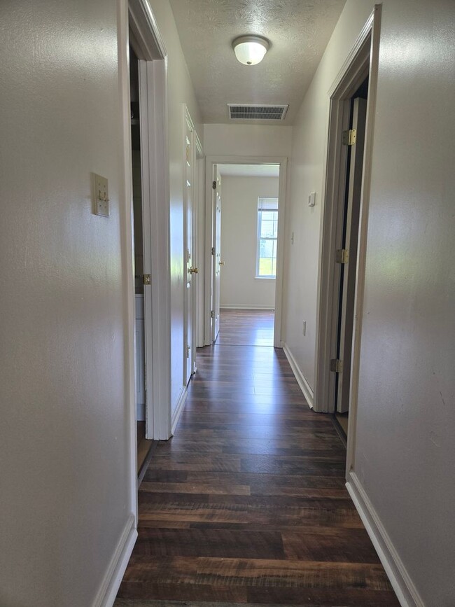 Building Photo - 2 bedroom/2 bath duplex in Mt Sterling