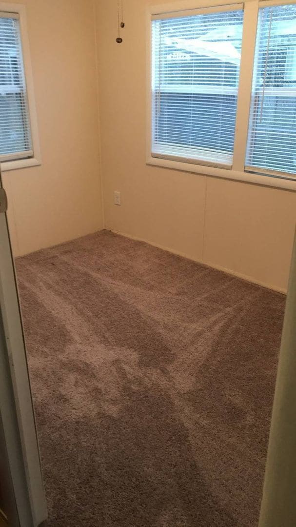 Building Photo - Updated 3 bedroom 1 bath mobile home with open floor plan