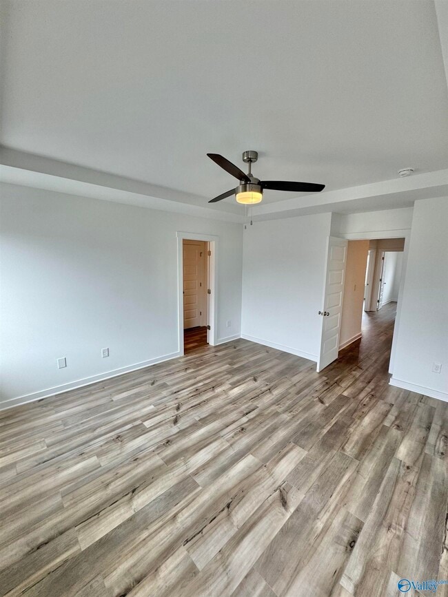 Building Photo - 7577 Discovery Pt Dr NW
