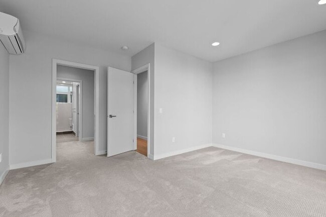 Building Photo - Stunning AIR CONDITIONED Alki Townhome w/ Rooftop Ocean View