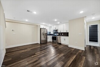 Building Photo - 3 br, 2 bath 4plex - 1804 W Berks St Unit R3