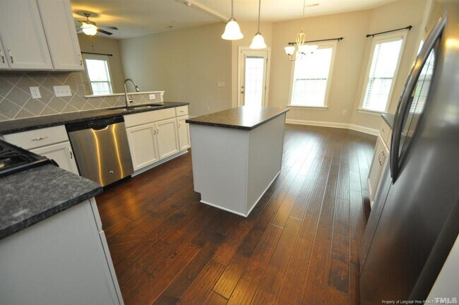 Building Photo - 1107 Summer Meadow Dr