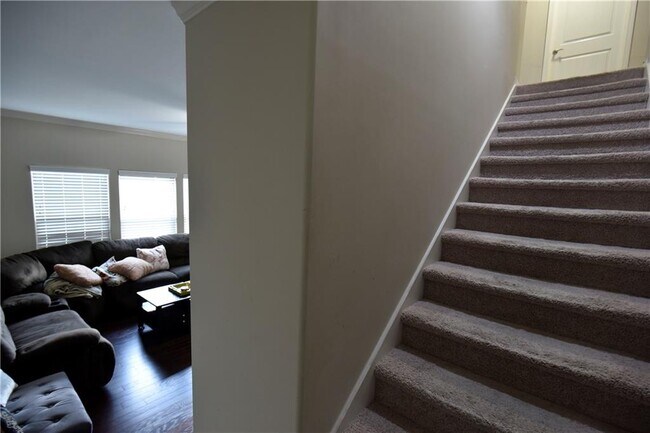 Building Photo - 1805 Kingsbridge Ct