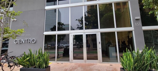 Building Photo - 151 SE 1st St