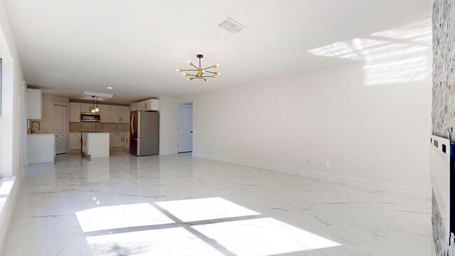 Building Photo - 2056 SW Grant Ave