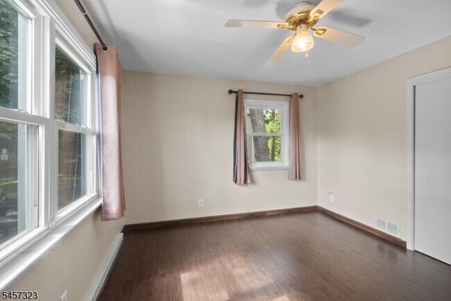 Building Photo - 58 Jardine Rd