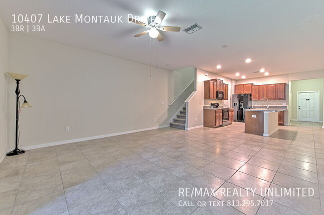 Building Photo - 10407 Lake Montauk Dr