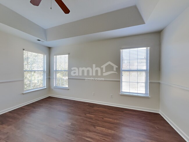 Building Photo - 7403 Redstart Ct