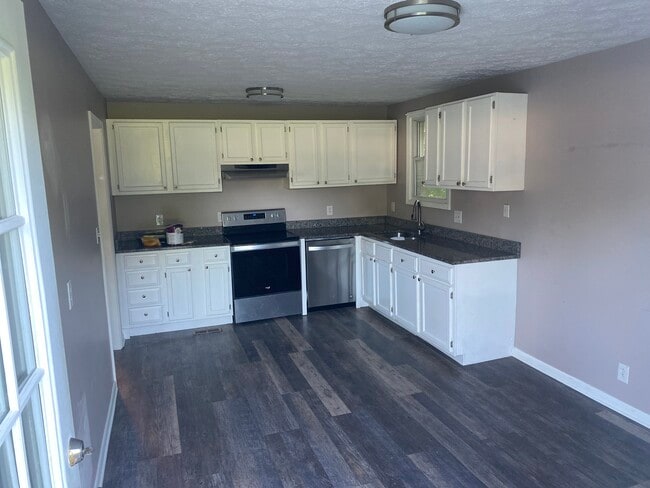 Kitchen - 1026 Granada Rd